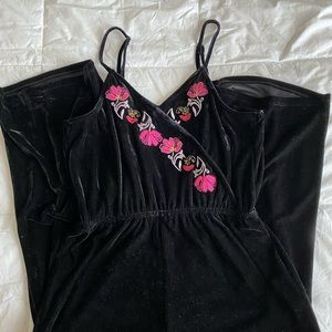 Gianni Bini Black velvet jumper.